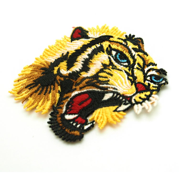 廠(chǎng)家批發(fā)卡通動(dòng)物配飾布貼 魔術(shù)貼背面別針可定制diy